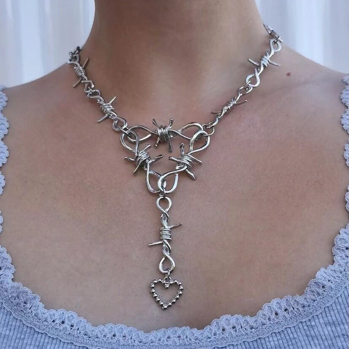 Heart Thorns Necklace